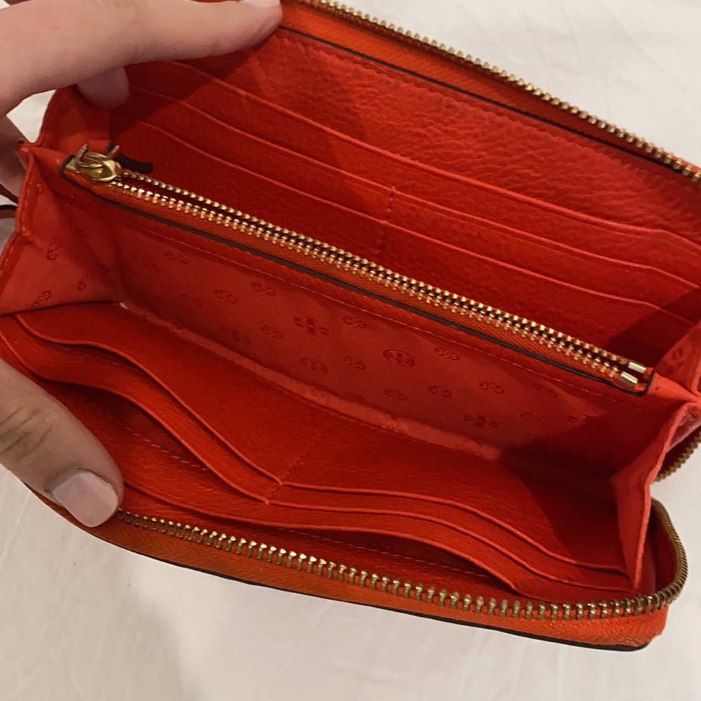 Tory Burch Wallet - Picture 3 of 4